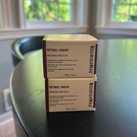 Nourishmax Retinol Cream 0.5% - Picture 2 of 4